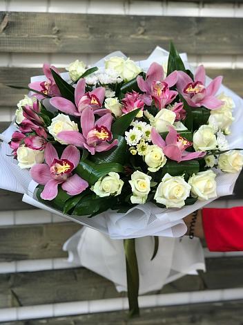 Букет цветов из: Розы и Хризантемы в Благовещенске Республики Башкортостан