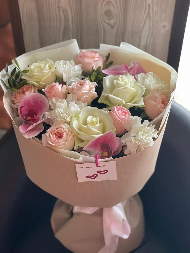 Букет цветов из: Орхидеи, Розы и Гвоздики в Благовещенске Республики Башкортостан