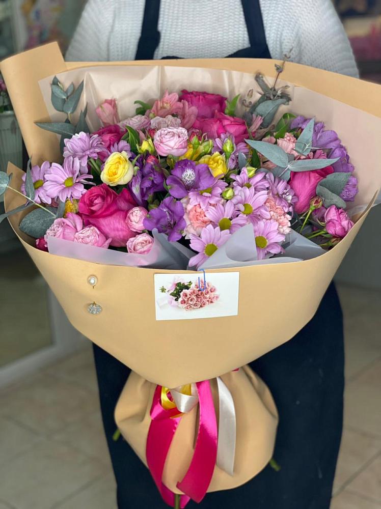 Букет цветов из: Хризантемы, Гвоздики и Альстромерии в Благовещенске Республики Башкортостан