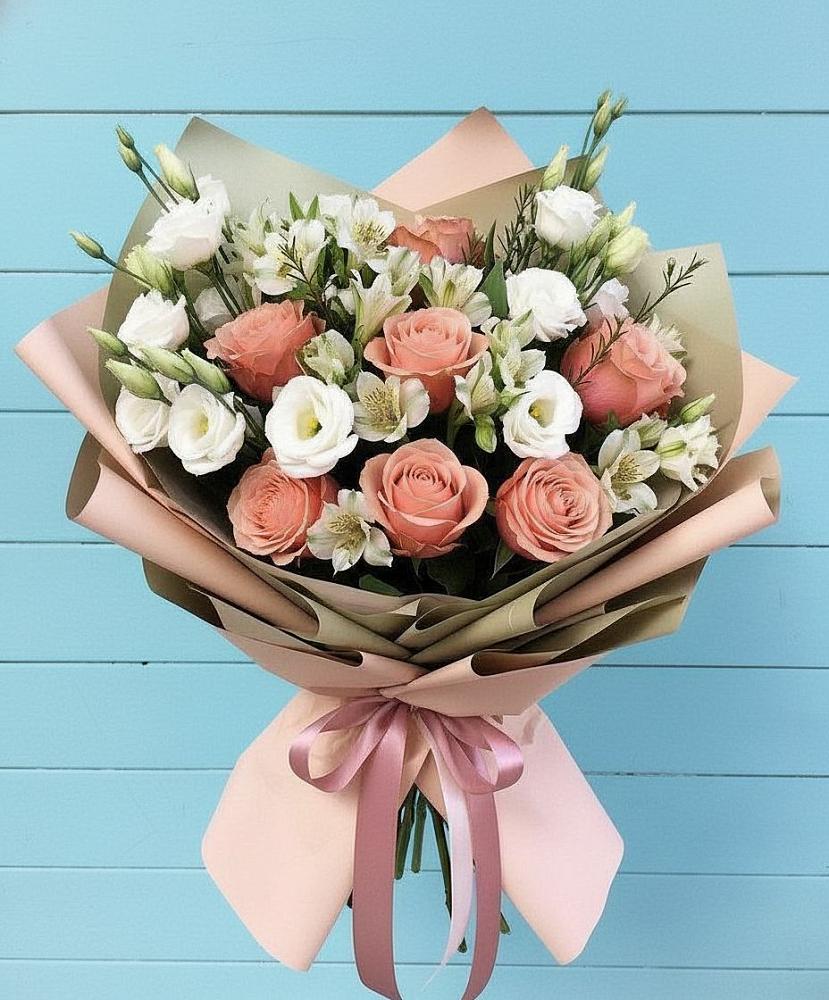 Букет цветов из: Розы, Альстромерии и Лизиантусы в Благовещенске Республики Башкортостан