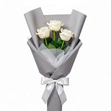 Букет 3 белые розы в Благовещенске Республики Башкортостан