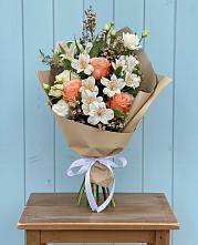 Букет цветов из:  Альстромерии, Лизиантусы, Розы и Хризантемы в Благовещенске Республики Башкортостан