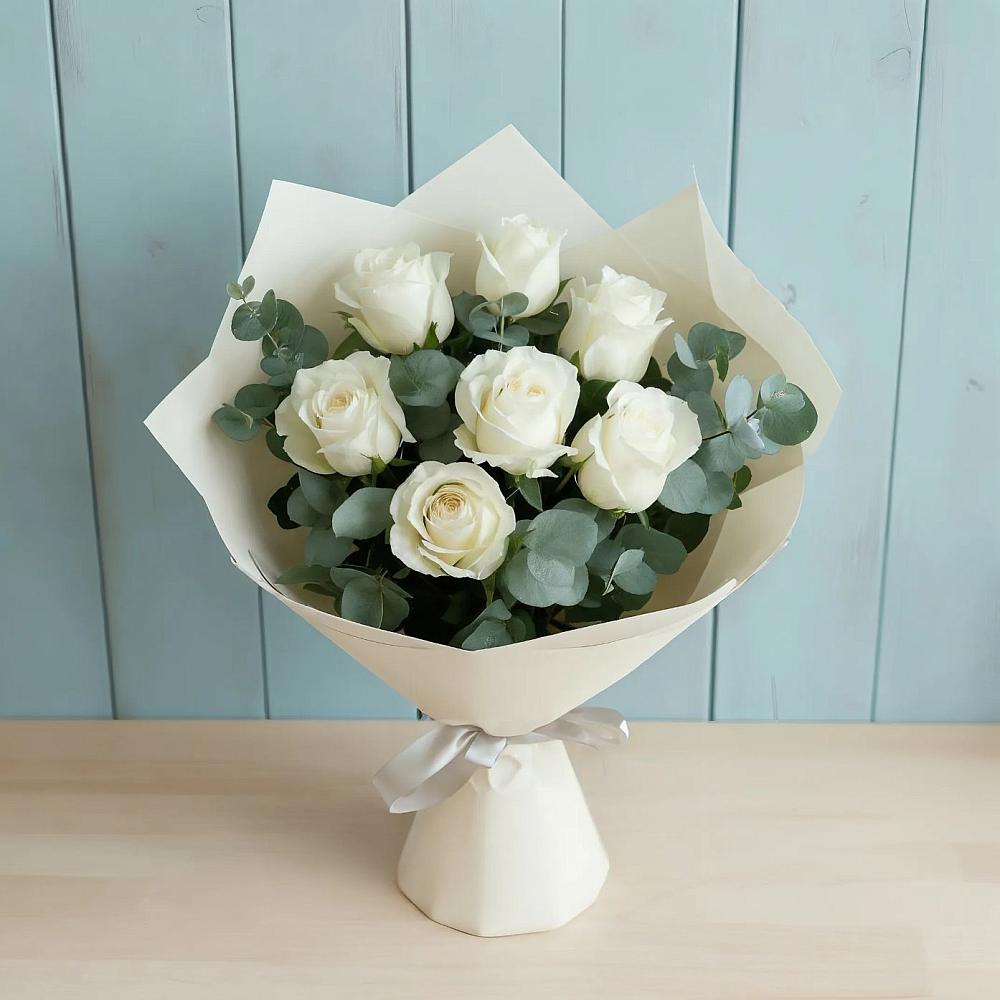 Букет Белые розы в Эвкалипте в Благовещенске Республики Башкортостан
