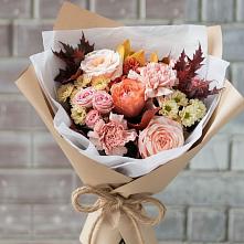 Букет цветов из:  Гвоздики, Хризантемы и Розы в Благовещенске Республики Башкортостан