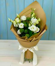 Букет цветов из:  Хризантемы и Лизиантусы в Благовещенске Республики Башкортостан