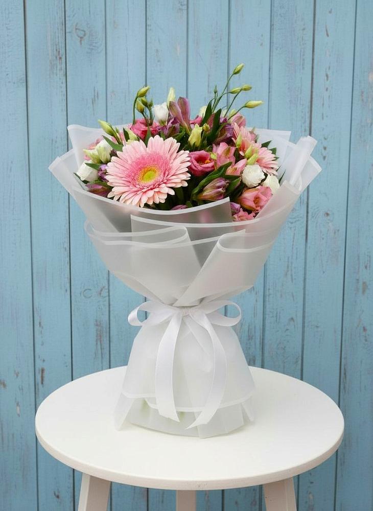 Букет цветов из: Герберы, Альстромерии и Лизиантусы в Благовещенске Республики Башкортостан