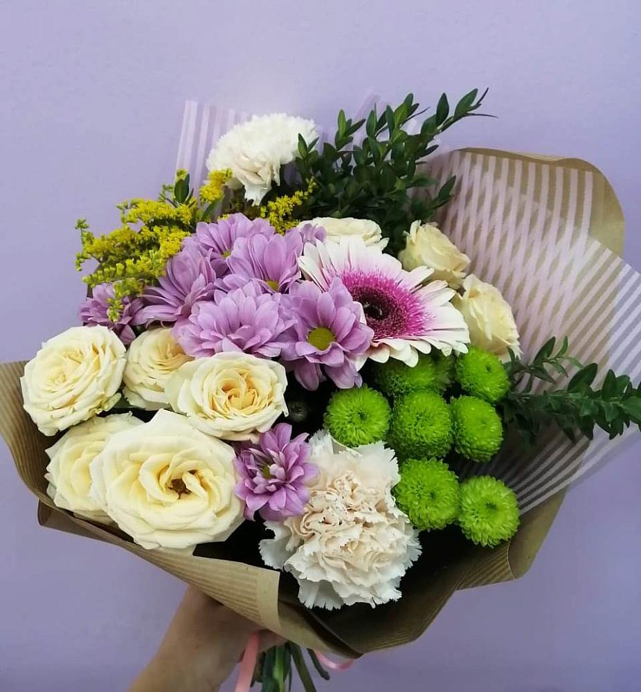 Букет цветов из: Хризантемы, Розы, Гвоздики и Герберы в Благовещенске Республики Башкортостан