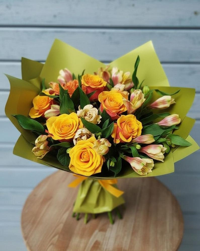 Букет цветов из: Альстромерии и Розы в Благовещенске Республики Башкортостан