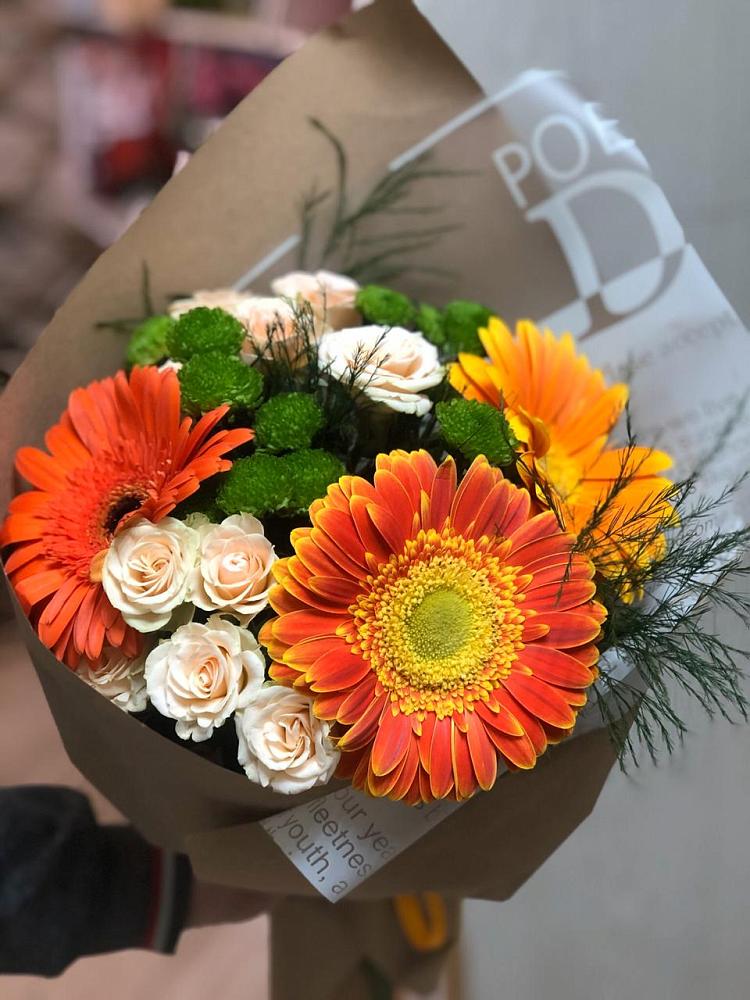 Букет цветов из: Герберы, Хризантемы и Розы в Благовещенске Республики Башкортостан