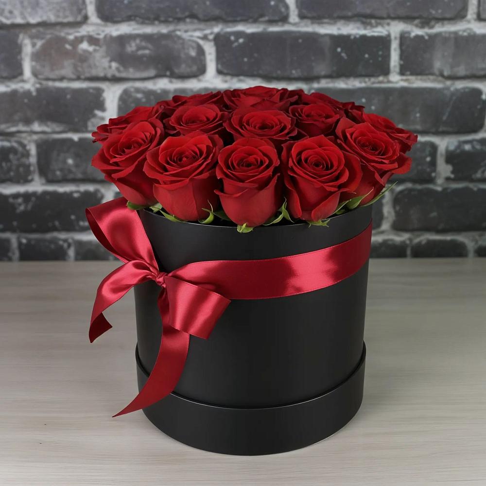 Цветочная композиция из Розы в шляпной коробке в Благовещенске Республики Башкортостан