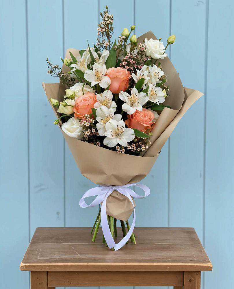 Букет цветов из: Альстромерии, Лизиантусы, Розы и Хризантемы в Благовещенске Республики Башкортостан