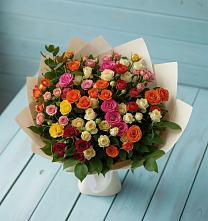Букет Микс из разноцветных кустовых роз в Благовещенске Республики Башкортостан